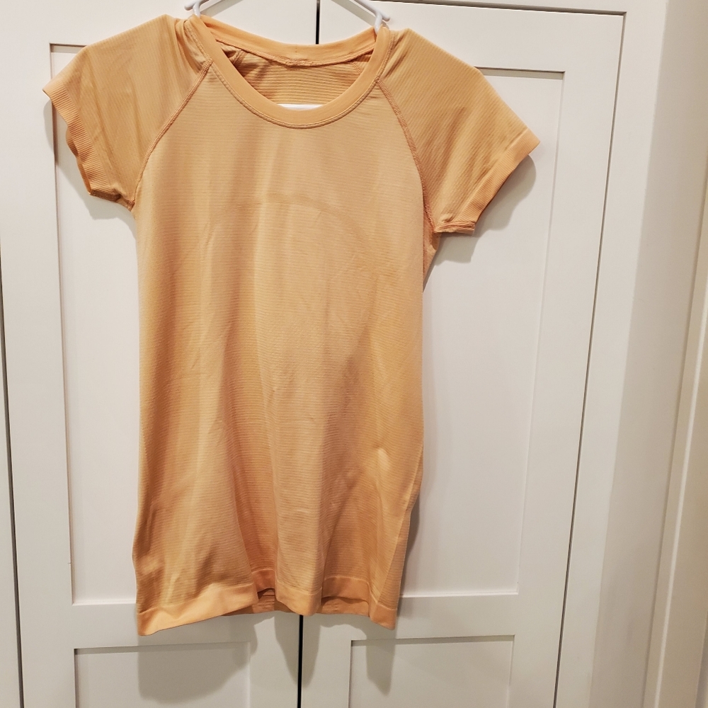 Lululemon Women’s Swiftly Tech Short-Sleeve Shirt 2.0 Hip Length Sz 6